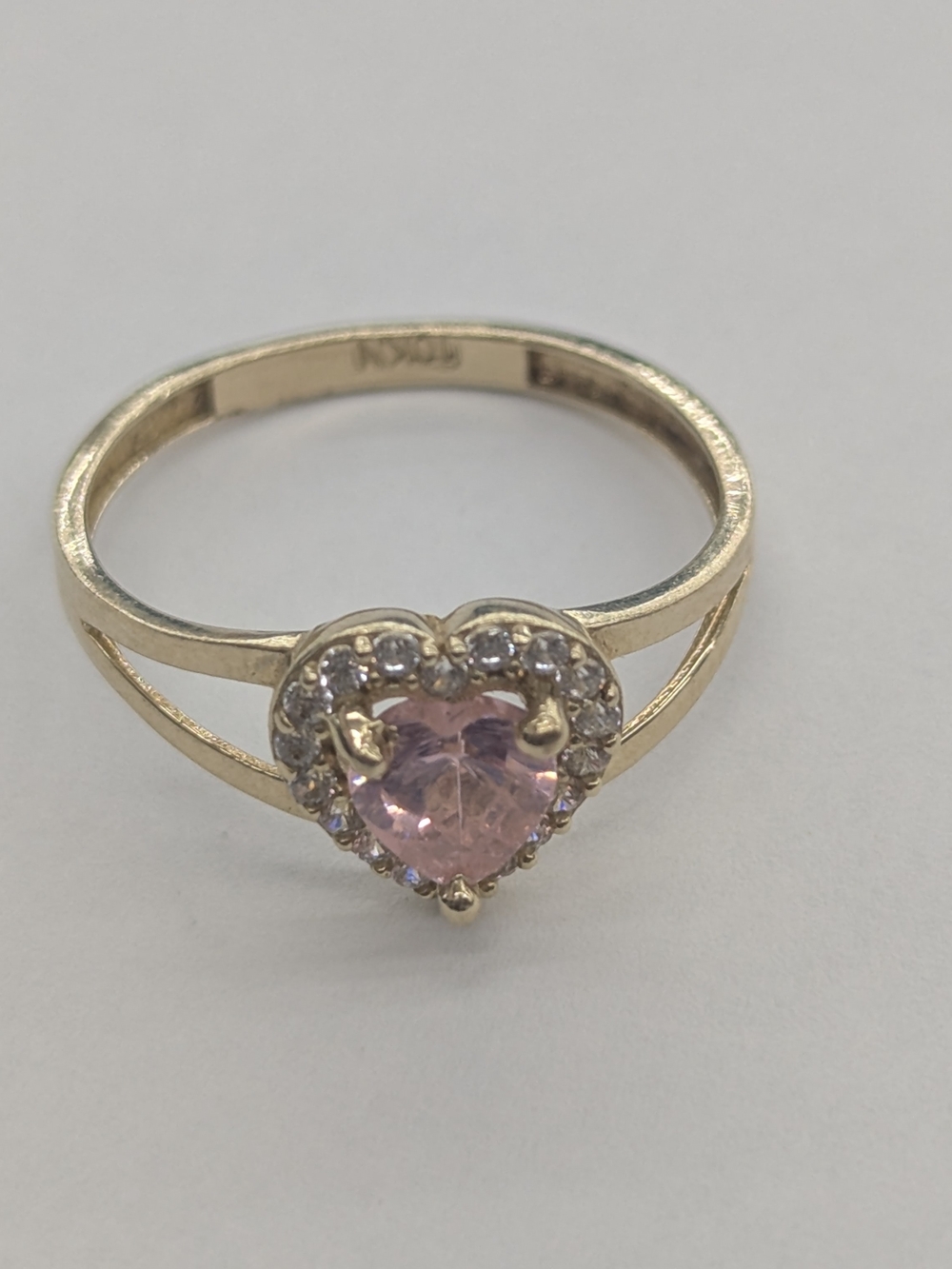 10kt Real Gold Women's Ring Size 7.5